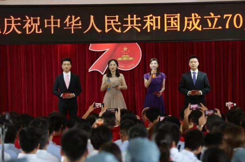 李嘉诚先生的超然地位